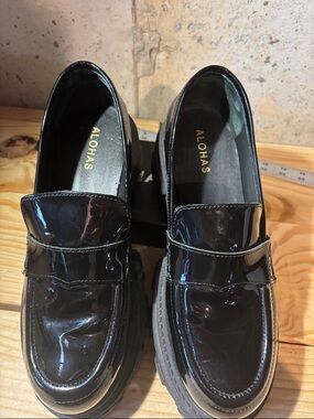 ALOHAS Black Patent Leather Platform Penny Loafers
